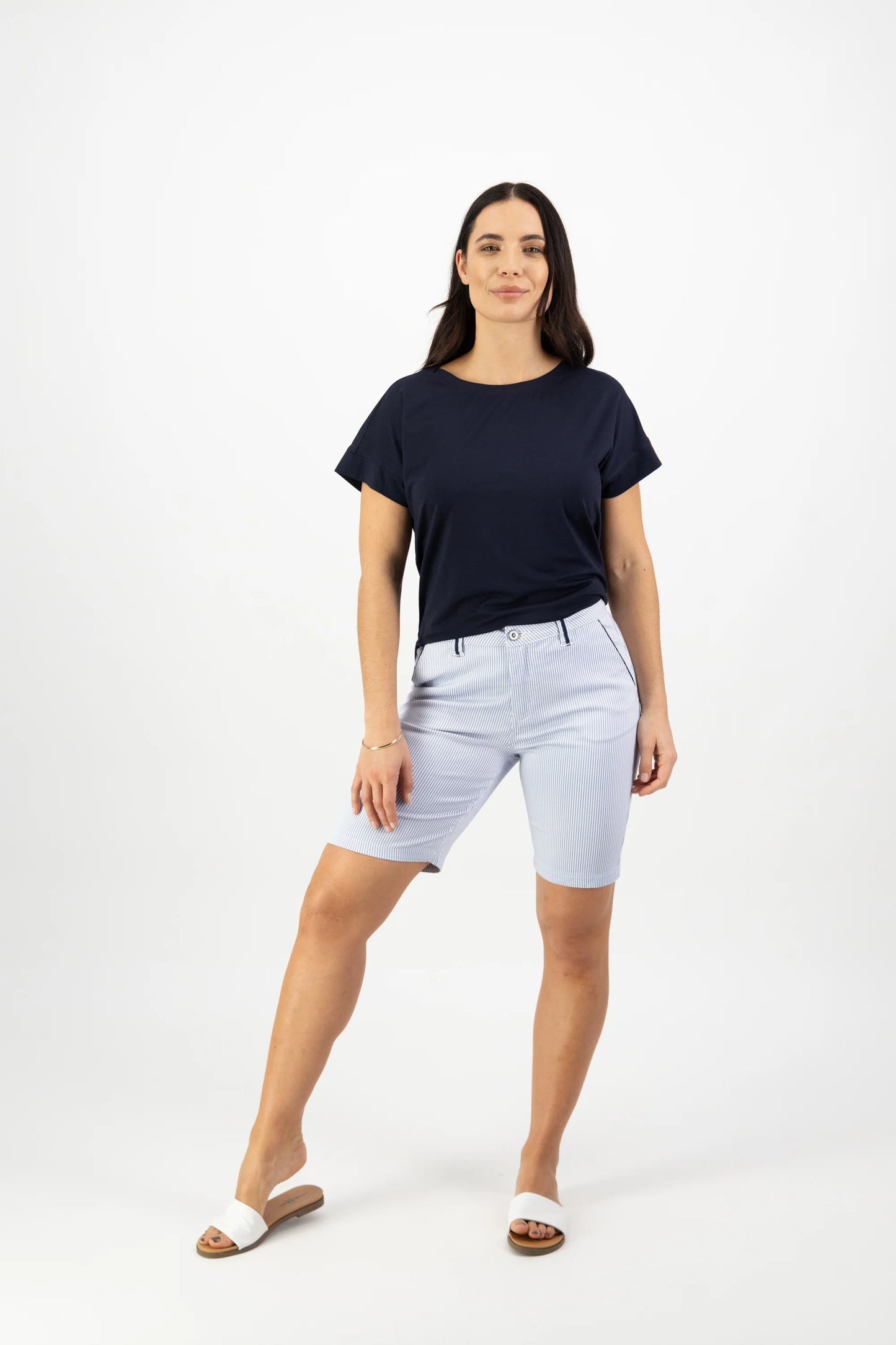 Vassalli Slim Leg Short Contrast Trim