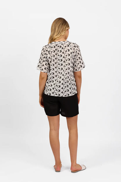 Vassalli Short Sleeve V Neck Shirred Shoulder