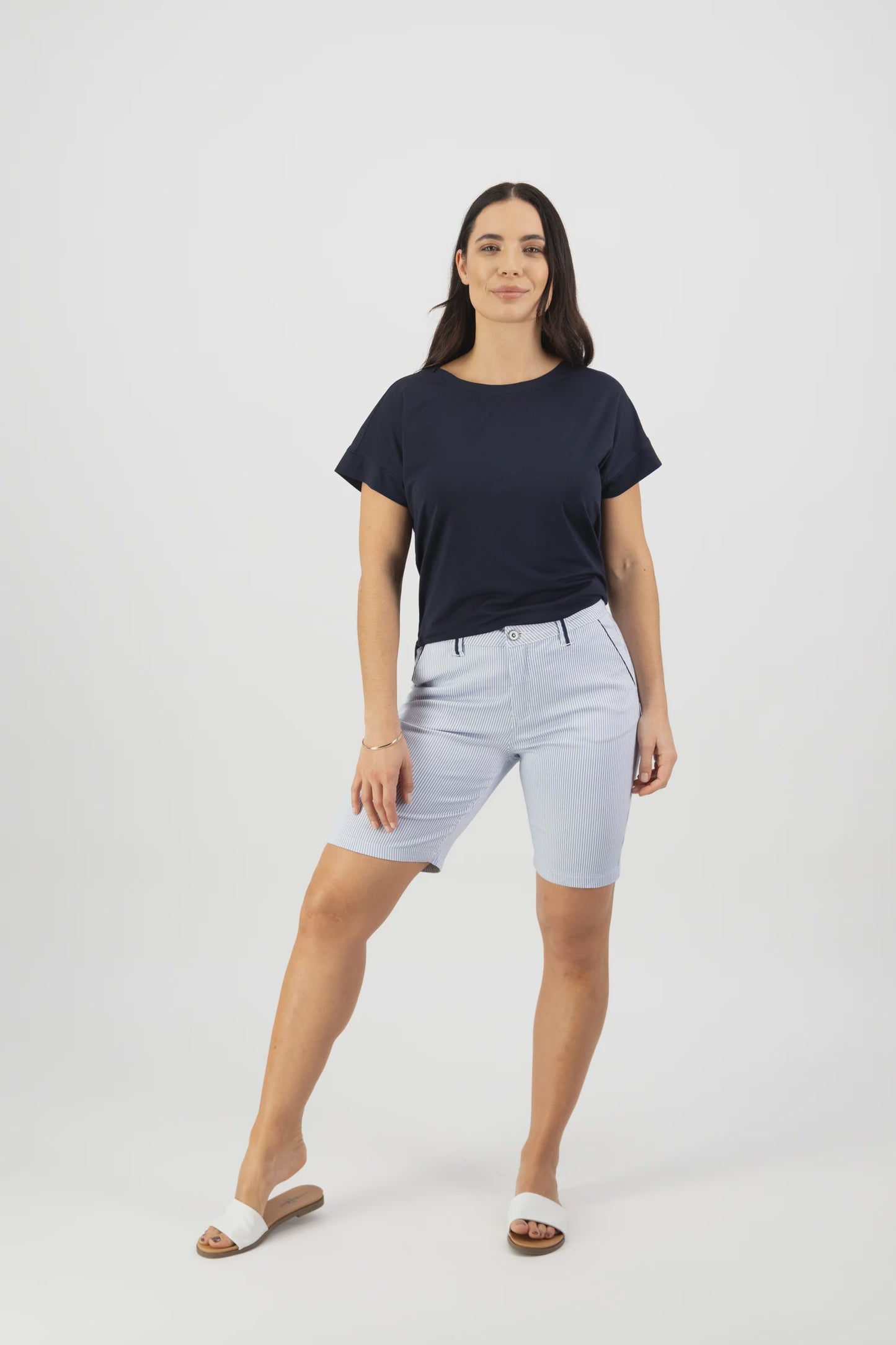 Vassalli- Slim Leg Above Knee Short with Contrast Trim- Stripe