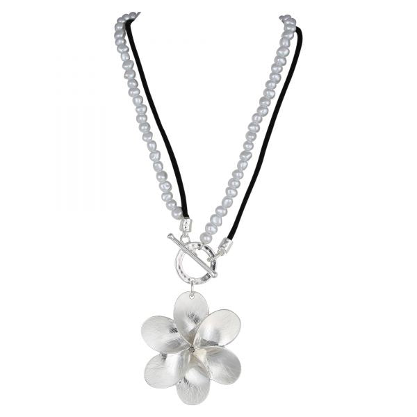 Enhance - Petal Necklace